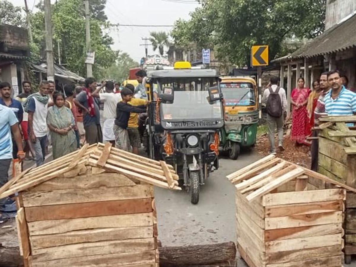 पश्चिम बंगाल: 24 परगना रेप मर्डर केस, नाबालिग बच्ची के परिजन बोले- पूरे शरीर पर चोट और खून