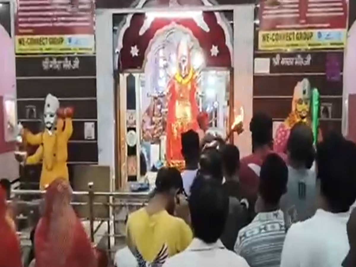Shardiya Navratri 2024 devotees crowd in bikaner kali mata mandir see photos