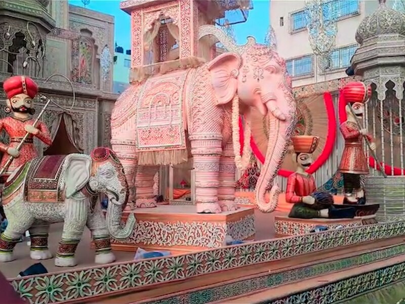 बकरी बाजार पूजा पंडाल थीम