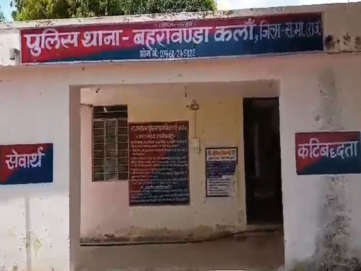 हादसा या जानबूझ कर सगे भाइयों को उतार दिया गया मौत के घाट? कोर्ट में पेशी के जाते समय हुई घटना, जानिए पूरा मामला हादसा या जानबूझ कर सगे भाइयों को उतार दिया गया मौत के घाट? कोर्ट में पेशी के जाते समय हुई घटना, जानिए पूरा मामला