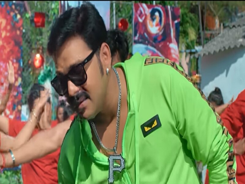 काजल और पवन सिंह दोनों ही बेहतरीन लग रहे हैं