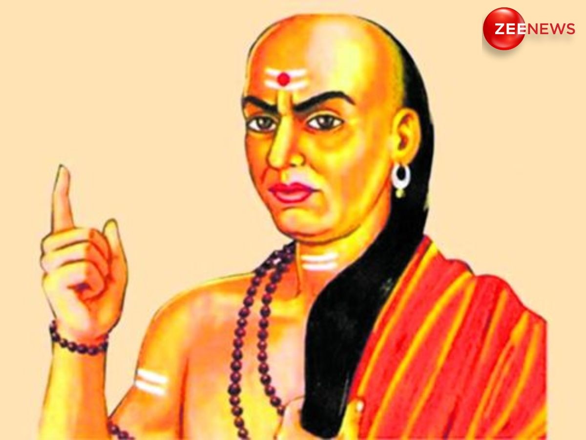 Chanakya Niti: जीवन में इन 4 लोगों से बना लेनी चाहिए दूरी, हमेशा करते हैं नुकसान, जीवनभर होगा पछतावा!