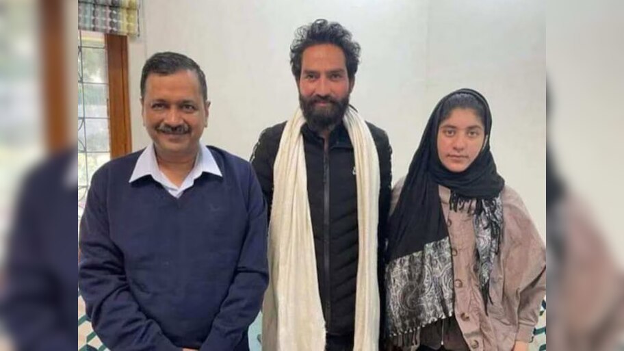 जम्मू-कश्मीर में AAP का खुला खाता, मेहराज मलिक ने BJP कैंडिडेट को दी करारी शिकस्त