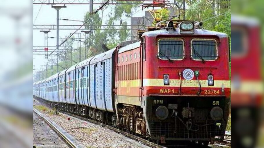 Festival Special Trains: त्योहार में घर जाने वाले यात्रियों के सुविधा के लिए भारतीय रेलवे चला रही ये स्पेशल ट्रेनें, जानें यहां रूट और टाइमिंग 