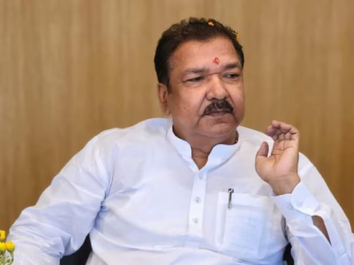 Bihar Politics:दिलीप जायसवाल ने राहुल गांधी पर साधा निशाना, कहा- BJP मोहब्बत के नाम पर वोट मांगती है Bihar Politics:दिलीप जायसवाल ने राहुल गांधी पर साधा निशाना, कहा- BJP मोहब्बत के नाम पर वोट मांगती है