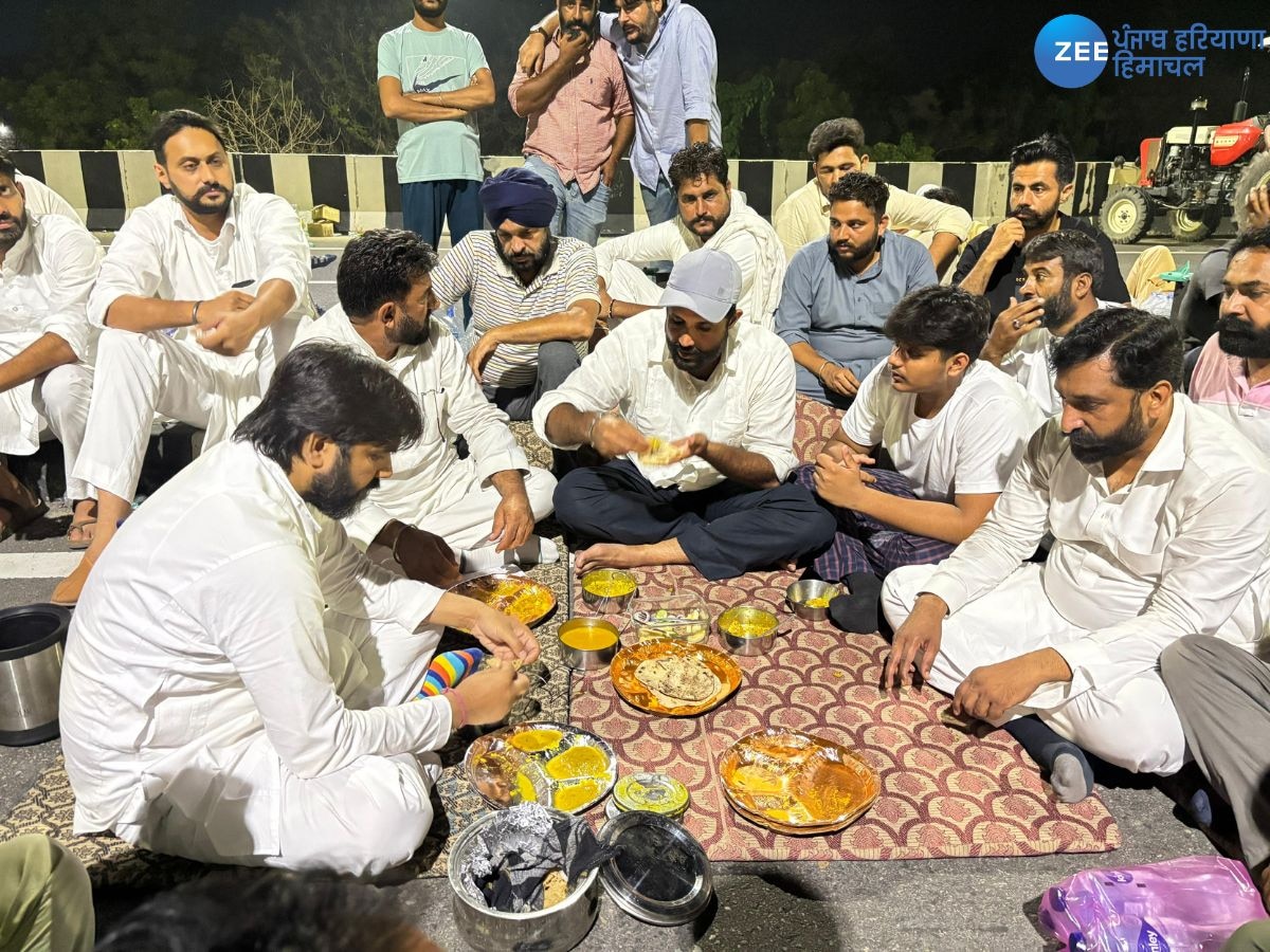 Gidderbaha News: ਸੰਸਦ ਮੈਂਬਰ ਰਾਜਾ ਵੜਿੰਗ ਨੇ ਸੜਕ 'ਤੇ ਬੈਠੇ ਕੱਟੀ ਰਾਤ, ਸਰਕਾਰ ਖਿਲਾਫ ਖੋਲ੍ਹਿਆ ਮੋਰਚਾ