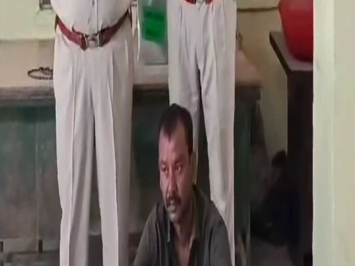 Rajasthan Crime: 9 लाख से ज्यादा से रकम देखकर 'फटी' रह गई मुनीम की आंखें! मन में लालच आने के कारण...' Rajasthan Crime: 9 लाख से ज्यादा से रकम देखकर 'फटी' रह गई मुनीम की आंखें! मन में लालच आने के कारण...'