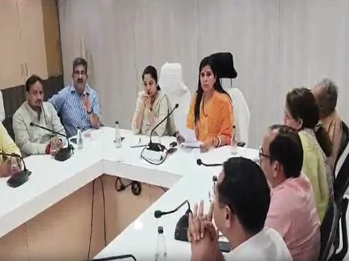 Rajasthan News: दीपावली पर 2.50 लाख दीपकों से जगमग होगी पिंकसिटी, महापौर ने अधितकारियों को दिए दिशा-निर्देश