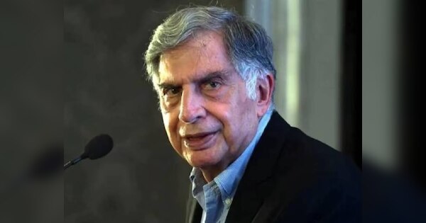 बिजनेसमैन रतन टाटा का हुआ निधन, 86 साल की उम्र में ली आखिरी सांस