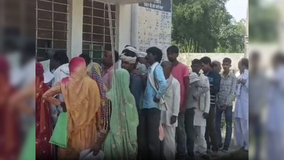 Jhunjhunu News: बुहाना बणी में अवैध निर्माणों पर चल सकता हैं बुलडोजर, प्रशासन ने नोटिस किए जारी