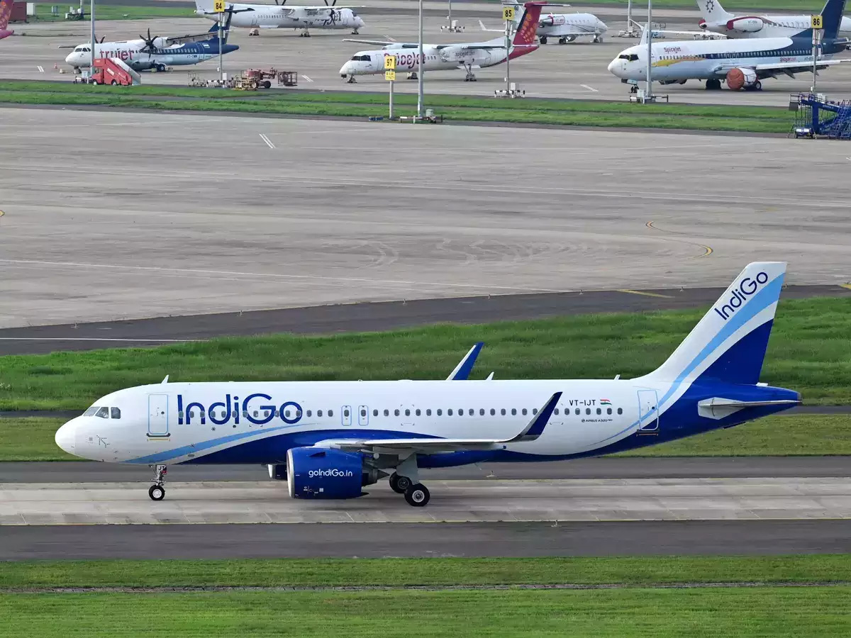 Delhi-Chennai Flight में महिला के साथ छेड़-छाड़; पीछे बैठा शख्स कर रहा था टच Delhi-Chennai Flight में महिला के साथ छेड़-छाड़; पीछे बैठा शख्स कर रहा था टच