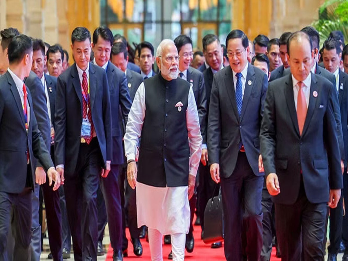 East Asia Summit : दुनिया की सबसे ज्वलंत समस्याओं का समाधान कैसे होगा, EAS में पीएम मोदी ने खुलकर बताया