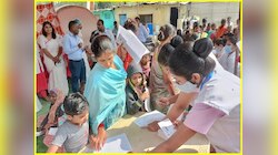 नोएडा में पूजा का अनूठा अंदाज, नवरात्रि में 11 हजार महिलाओं का किया हेल्थ चेकअप