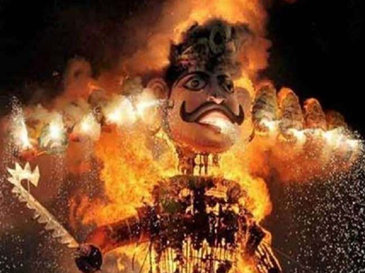 Jammu and Kashmir में मुसलमान कारीगरों ने बना डाले इतने पुतले; पूरे राज्य में मनेगा दशहरा Jammu and Kashmir में मुसलमान कारीगरों ने बना डाले इतने पुतले; पूरे राज्य में मनेगा दशहरा