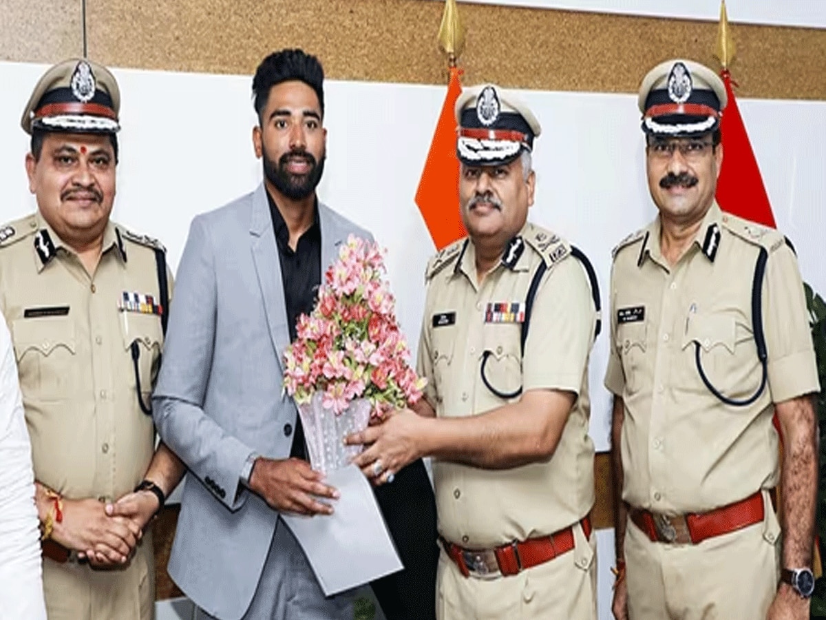 क्रिकेटर मोहम्मद सिराज को T20 World Cup जीतने के 5 माह बाद मिला इनाम; बने पुलिस अफसर