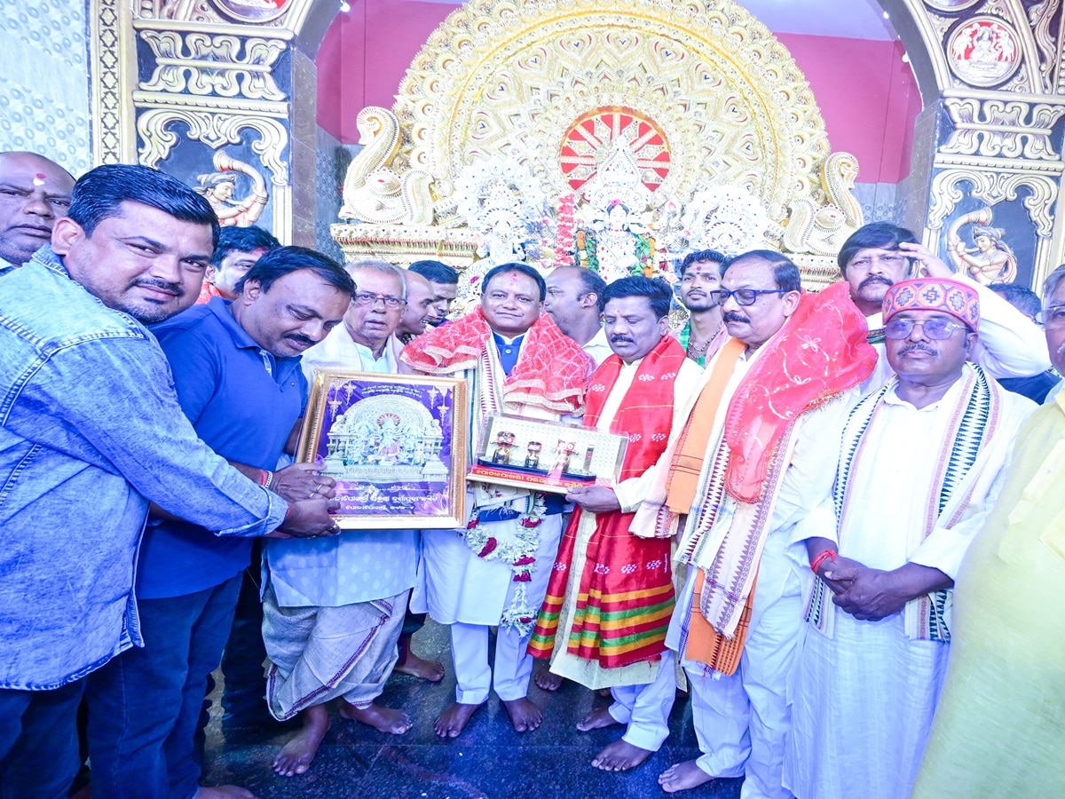 CM Mohan Majhi Visits Puja Mandap