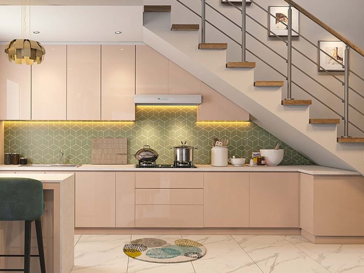 Vastu Tips for Stairs: घर में सीढ़ियों के नीचे गलती से भी मत रखना ये 5 चीजें, वरना खिंची चली आएगी कंगाली और...