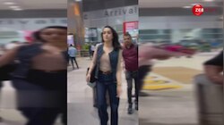 एयरपोर्ट पर बेहद सिंपल लुक में दिखीं Shraddha Kapoor, अदाएं देख दिल हार बैठे फैंस