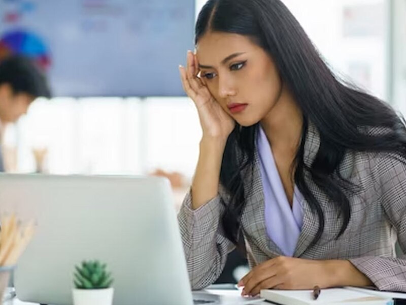 प्रमोशन और आमदनी में रुकावट