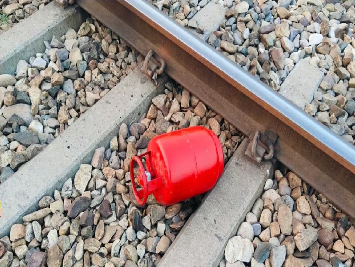 Gas Cylinder Found On Railway Track Between Between Landaura And ...