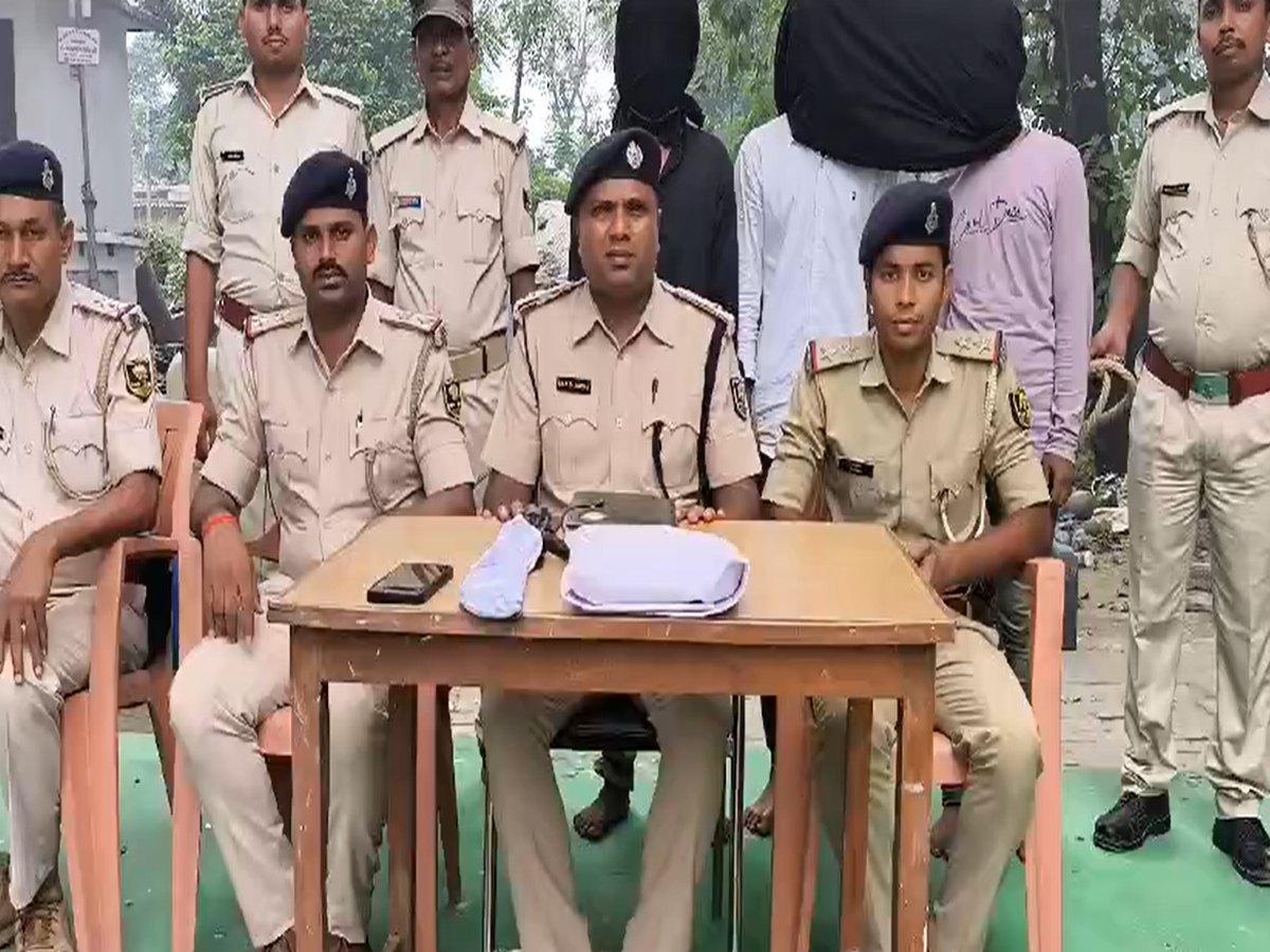Motihari News: प्रेम विवाह से नाराज लड़का-लड़की पक्ष में हिंसक झड़प, एक की मौत 3 घायल Motihari News: प्रेम विवाह से नाराज लड़का-लड़की पक्ष में हिंसक झड़प, एक की मौत 3 घायल