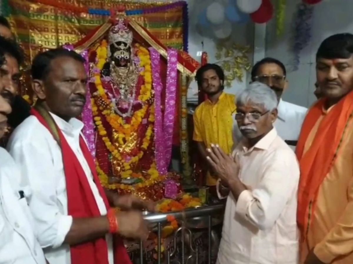 Dungarpur News: प्रभारी मंत्री बाबूलाल खराड़ी का एक दिवसीय डूंगरपुर दौरा, अंधेरी माता मंदिर जीर्णोद्धार समिति के... Dungarpur News: प्रभारी मंत्री बाबूलाल खराड़ी का एक दिवसीय डूंगरपुर दौरा, अंधेरी माता मंदिर जीर्णोद्धार समिति के...
