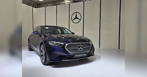 Diwali Gift: गिफ्ट में दे दी Mercedes-Benz, कर्मचारियों को कुल 28 कारें और 29 बाइक दीं