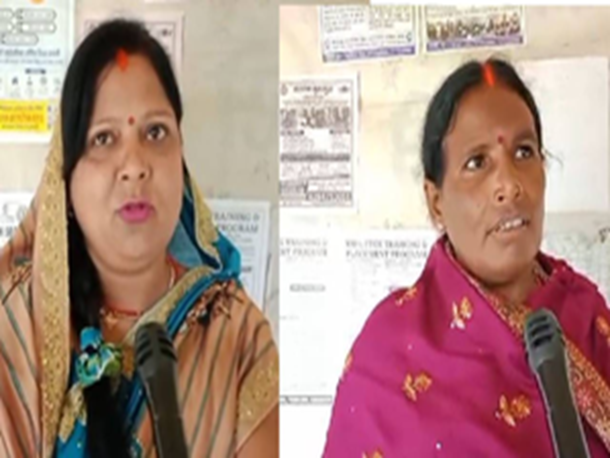 Lakhpati Didi Scheme: पलामू की महिलाओं ने पीएम मोदी की तारीफ की, 'लखपति दीदी योजना' को सराहा Lakhpati Didi Scheme: पलामू की महिलाओं ने पीएम मोदी की तारीफ की, 'लखपति दीदी योजना' को सराहा