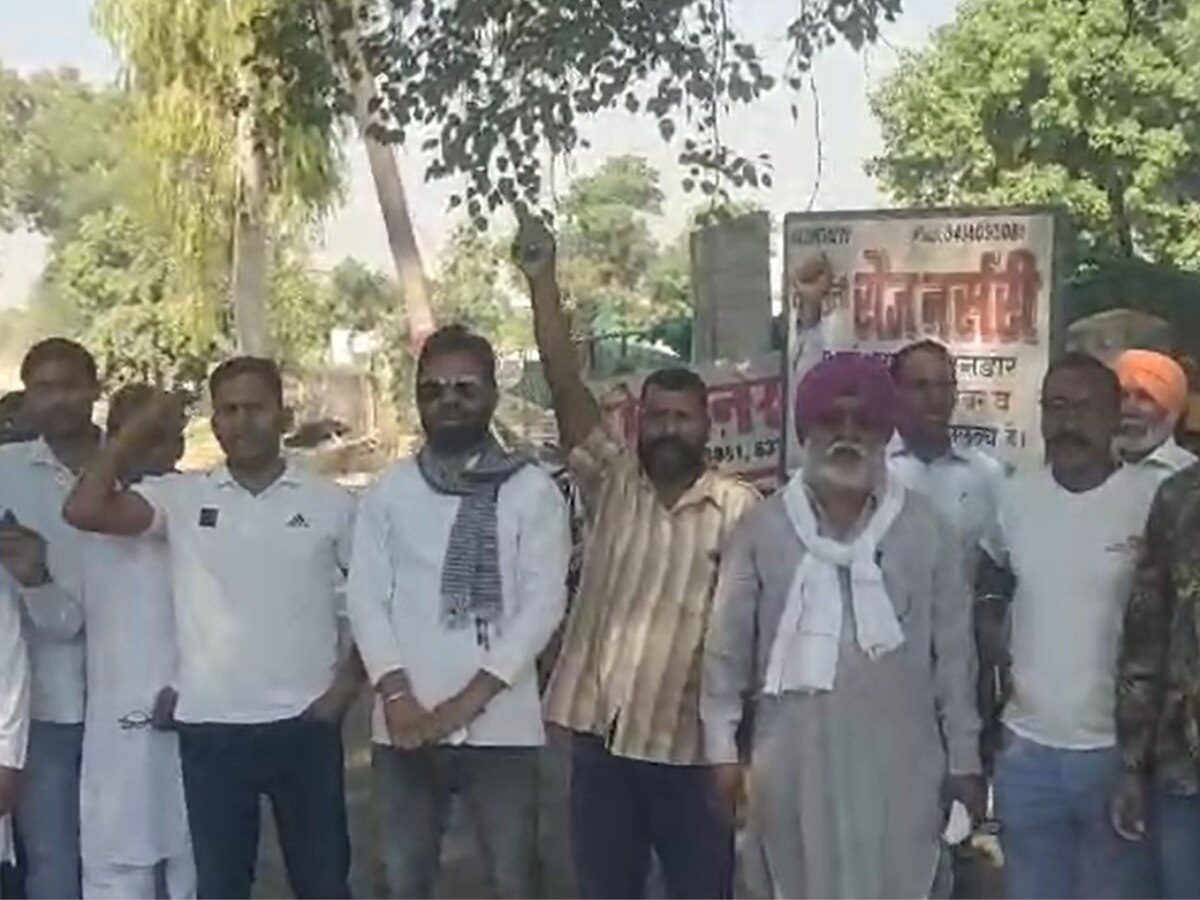 Sri Ganganagar News: श्रीगंगानगर में ग्रामीणों का सब्र टूटा सब्र, गुस्साए लोगों ने PWD के अधिशाषी अभियन्ता का किया घेराव Sri Ganganagar News: श्रीगंगानगर में ग्रामीणों का सब्र टूटा सब्र, गुस्साए लोगों ने PWD के अधिशाषी अभियन्ता का किया घेराव