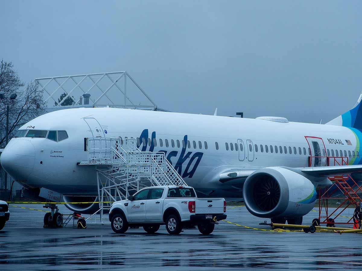 बैठने ही वाला है Boeing का भट्ठा! कर्ज में गले तक डूबी कंपनी मांग रही अरबों डॉलर का उधार