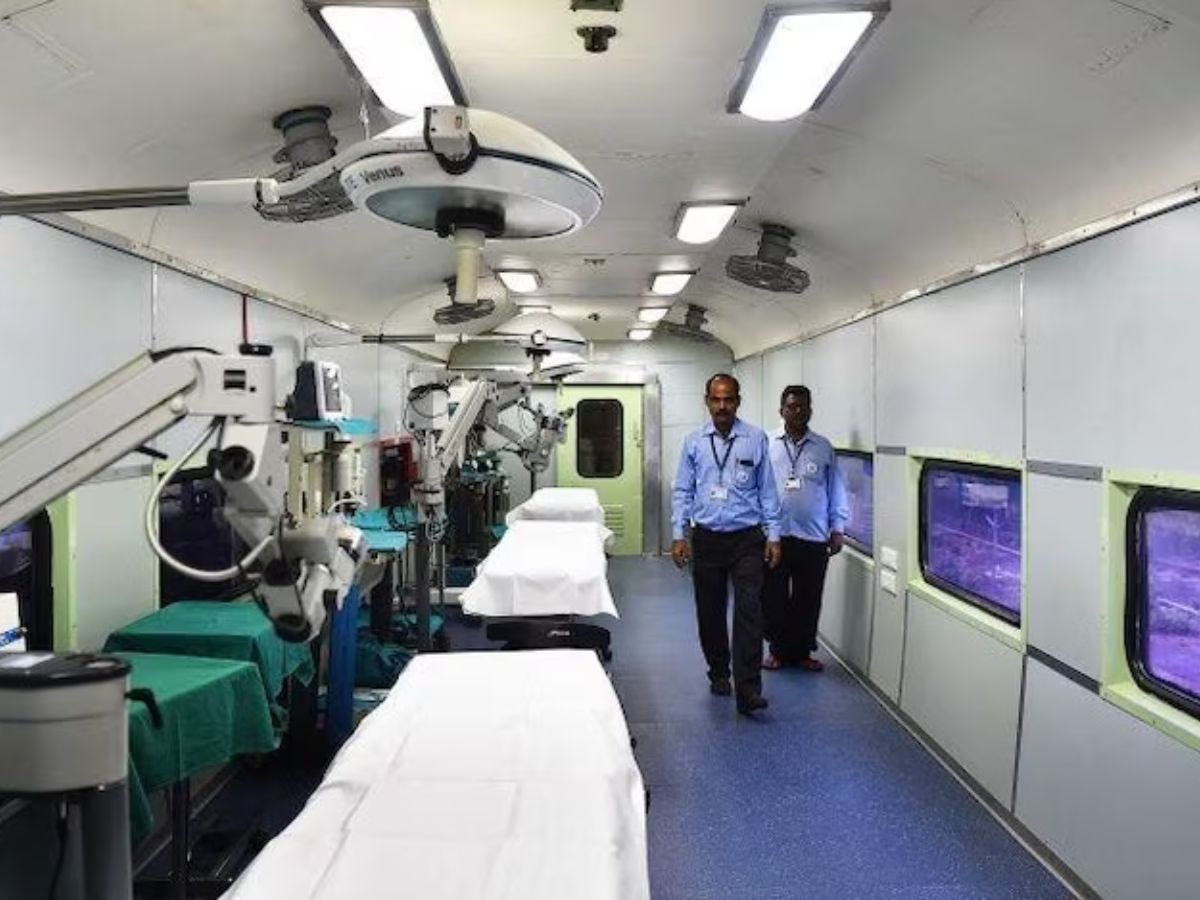 World First Trian Lifeline Express Train | Lifeline Express Train | world first train ...