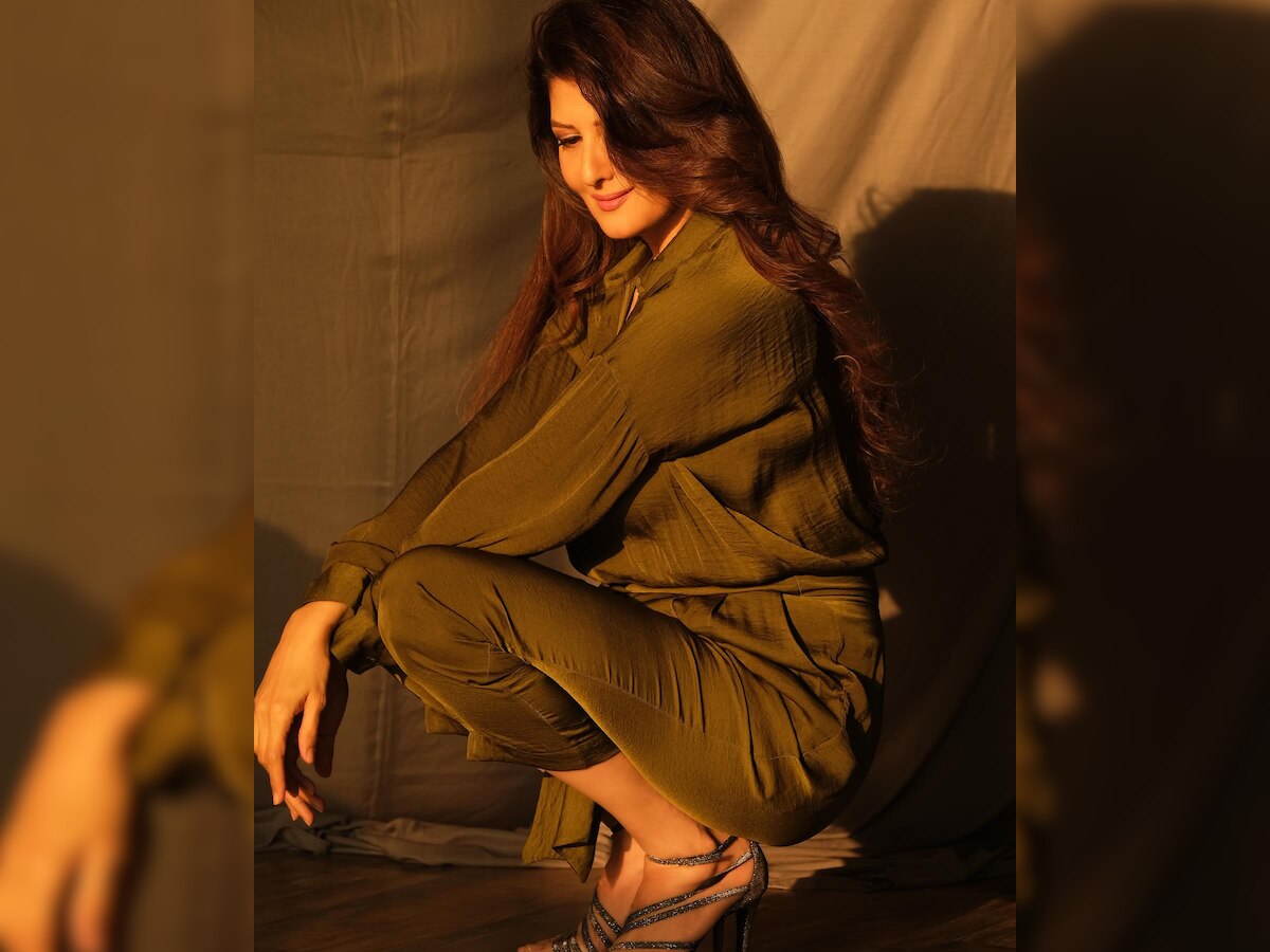 64 Years Old Famous Actress Sangeeta Bijlani Look Stunningly Beautiful