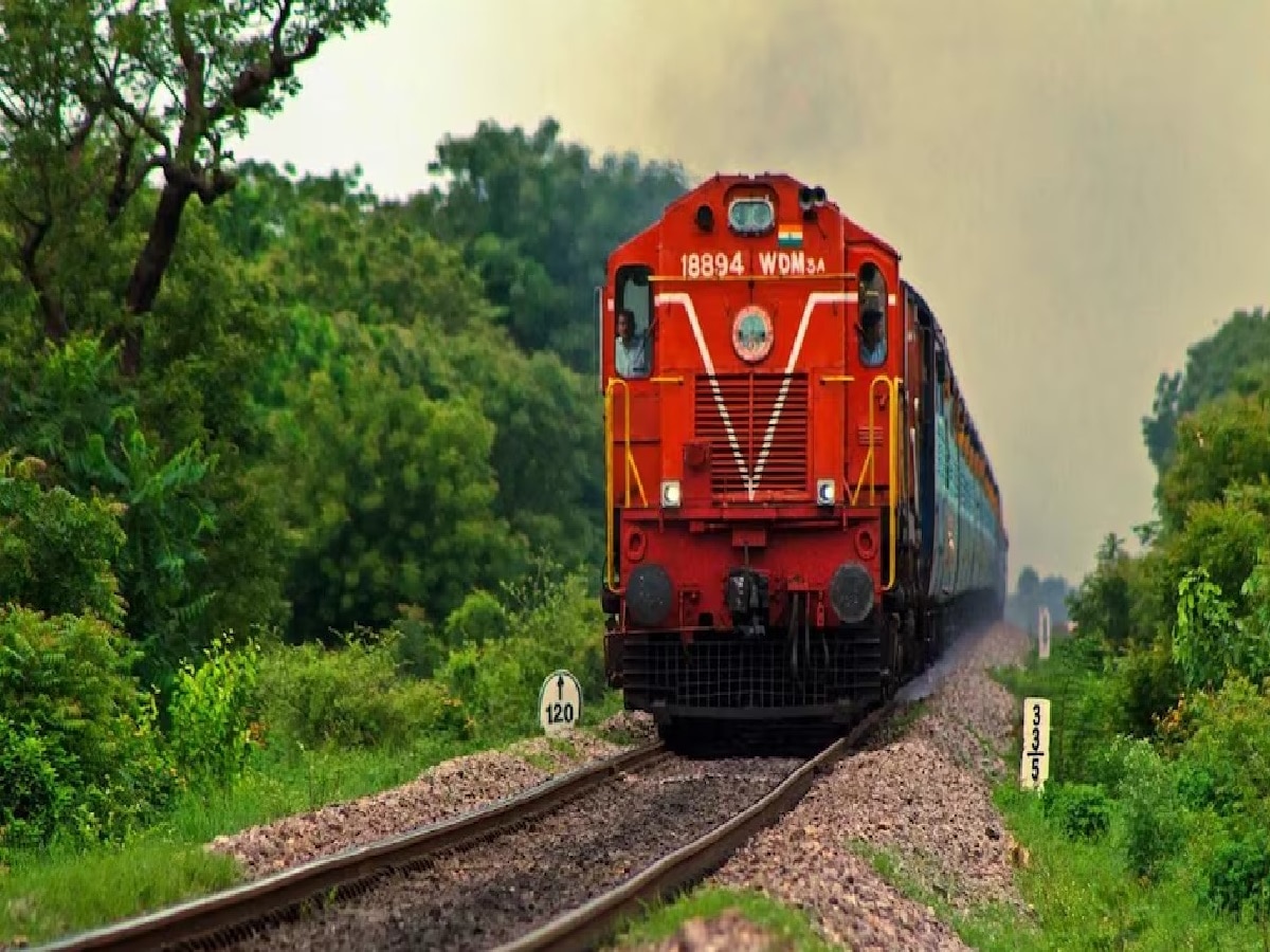 Indian Railway: अब 4 महीने पहले नहीं करा पाएंगे आप ट्रेन का टिकट बुक, रेलवे ने बदला नियम, जानें बड़ा अपडेट 