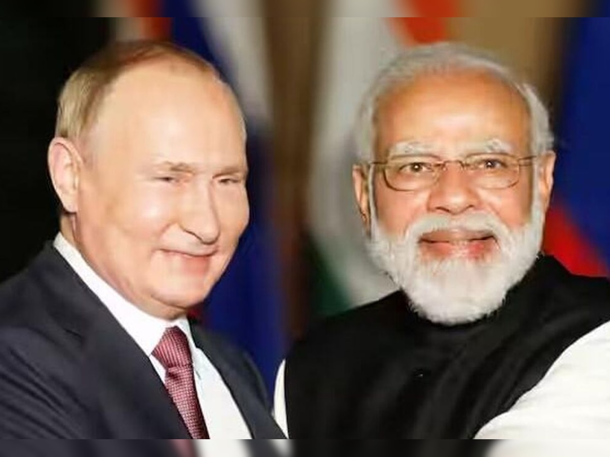 https://hindi.cdn.zeenews.com/hindi/sites/default/files/2024/10/18/3335592-putin-modi.jpg?im=FitAndFill=(1200,900)