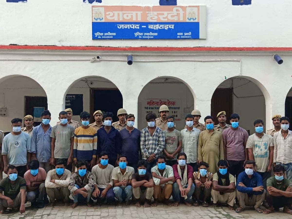 Bahraich Violence: बहराइच हिंसा में 26 और मुल्जिम गिरफ़्तार; अब तक कुल 87 पकड़े गए Bahraich Violence: बहराइच हिंसा में 26 और मुल्जिम गिरफ़्तार; अब तक कुल 87 पकड़े गए