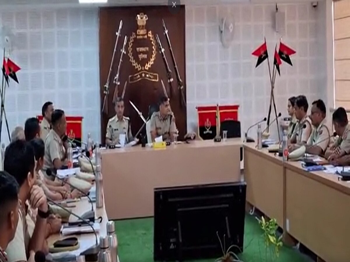 Alwar News IG Ajay Pal Lamba took meeting of police officers | Alwar ...