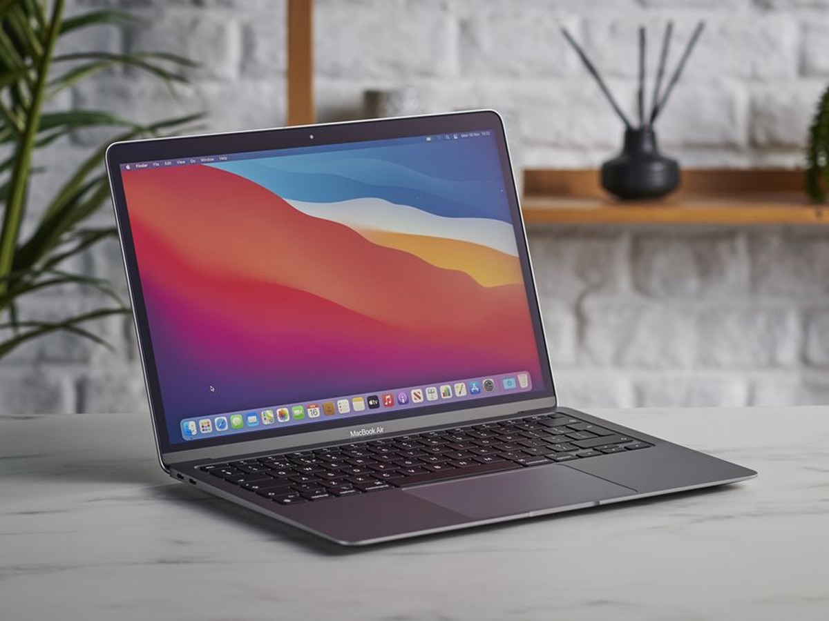 Diwali Sale: आज सबसे सस्ते में मिल रहा Apple Macbook Air M1, कीमत देखते ही खरीदने का करेगा मन