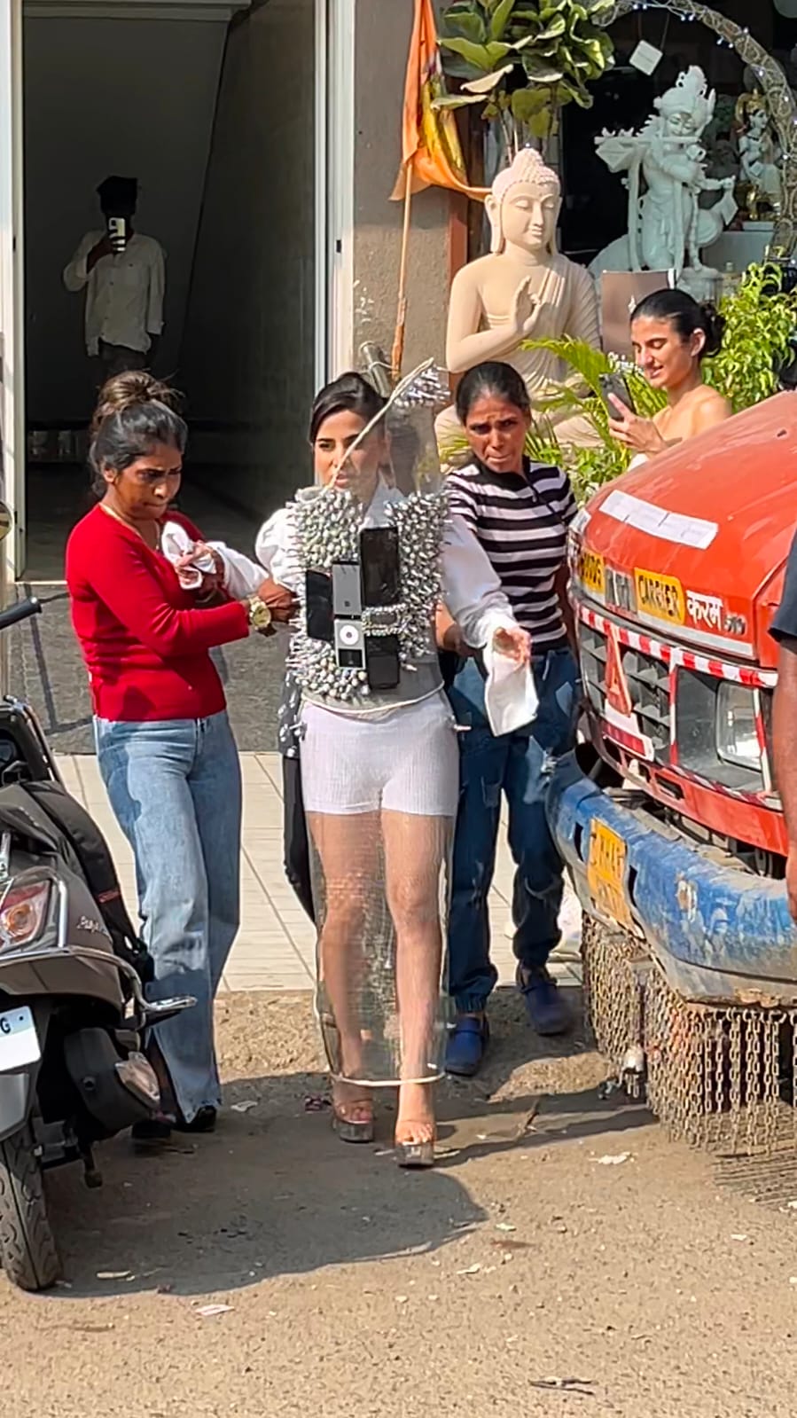 सीरीज में आईं नजर