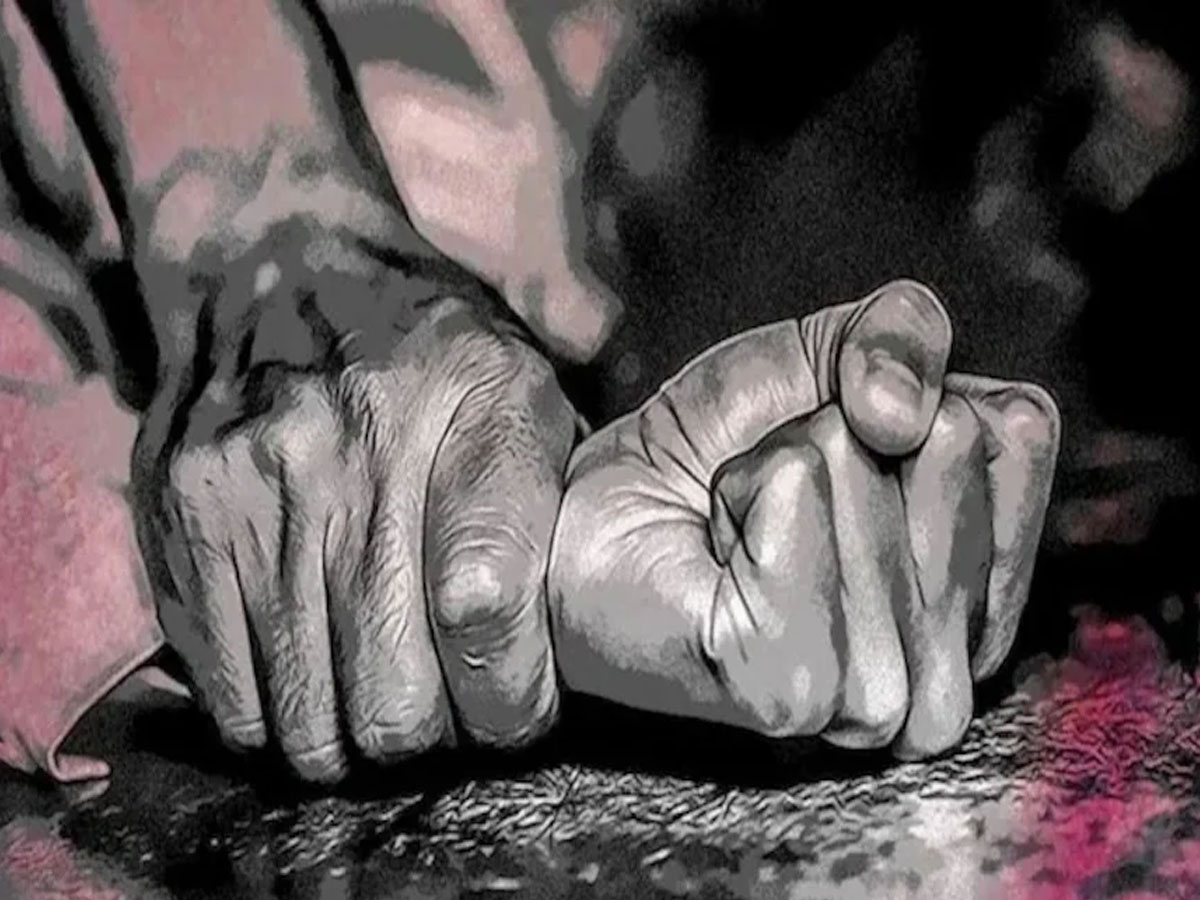 MP Gang Rape: रीवा में शौहर को बनाया बंधक, बीवी से 5 लोगों ने किया गैंगरेप; सभी गिरफ्तार MP Gang Rape: रीवा में शौहर को बनाया बंधक, बीवी से 5 लोगों ने किया गैंगरेप; सभी गिरफ्तार