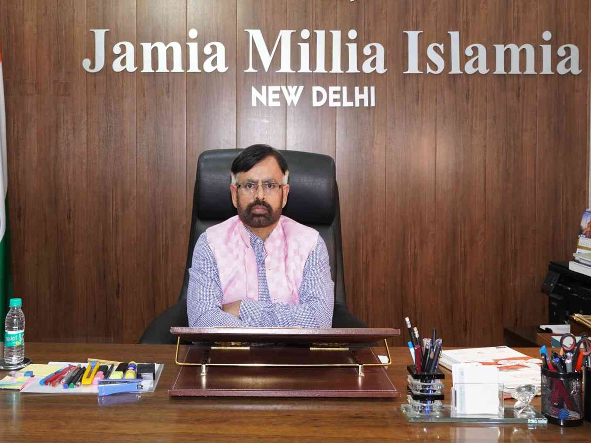 जामिया के नए वाइस चांसलर मजहर आसिफ ने संभाला कार्यभार, कही ये बड़ी बात जामिया के नए वाइस चांसलर मजहर आसिफ ने संभाला कार्यभार, कही ये बड़ी बात