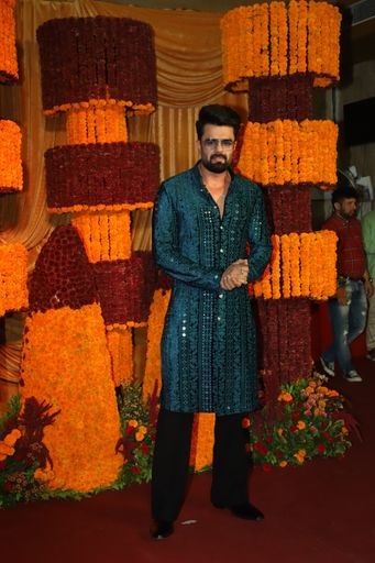 मनीष पॉल भी आए नजर