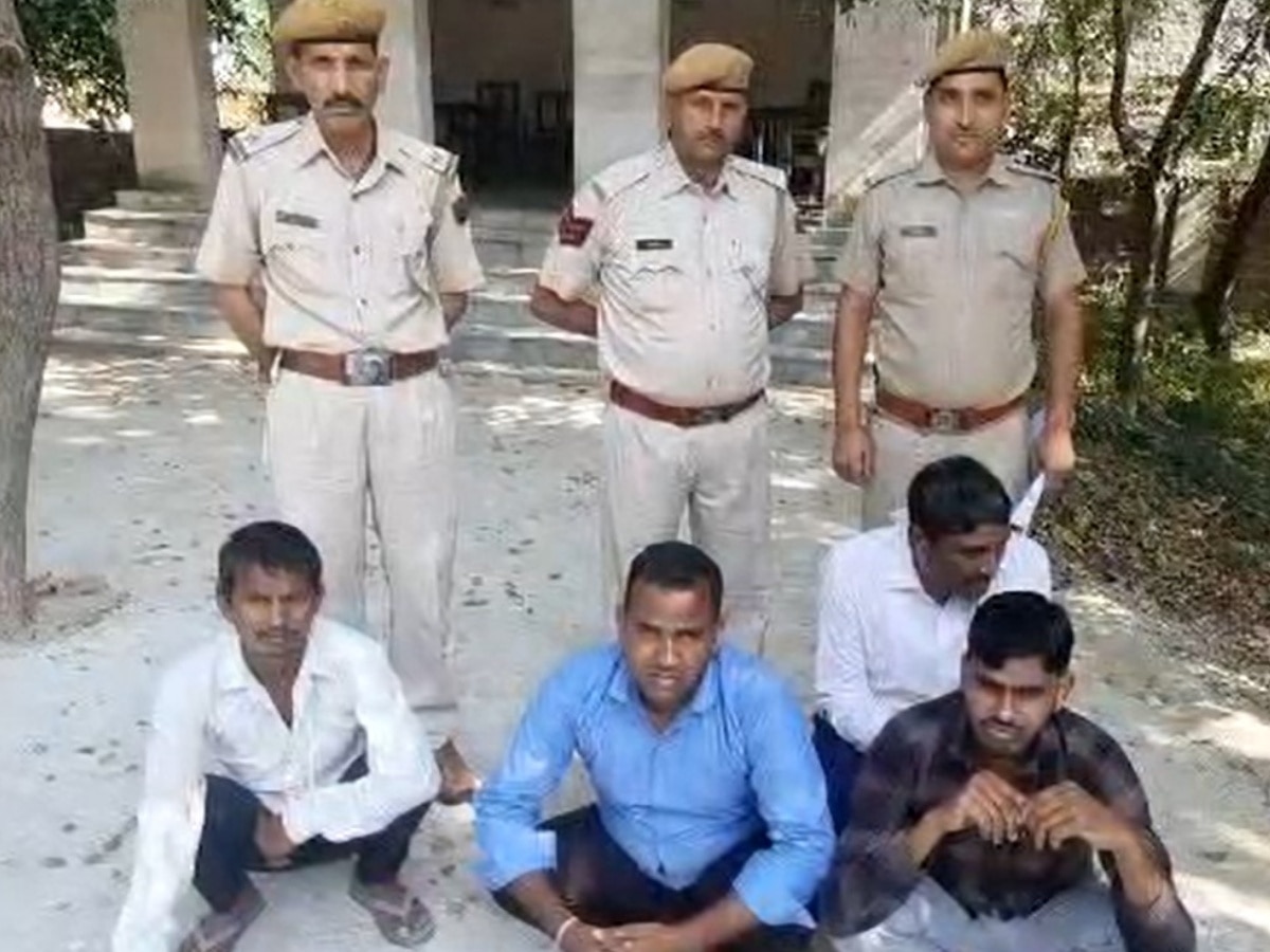 Dholpur News: पुलिस टीमों ने 316 जगह पर मारे छापे, कई अवैध शराब कारोबारी को किया गया गिरफ्तार