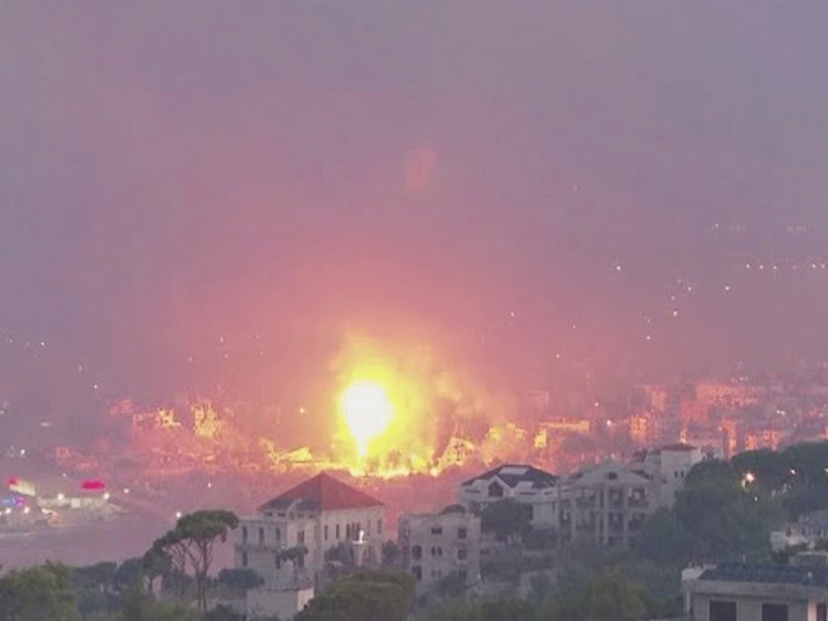 इसराइली एयर स्ट्राइक में हिज्बुल्लाह कमांडर की मौत, 24 घंटे के भीतर उसकी जगह लेने वाले शख्स की भी हत्या इसराइली एयर स्ट्राइक में हिज्बुल्लाह कमांडर की मौत, 24 घंटे के भीतर उसकी जगह लेने वाले शख्स की भी हत्या