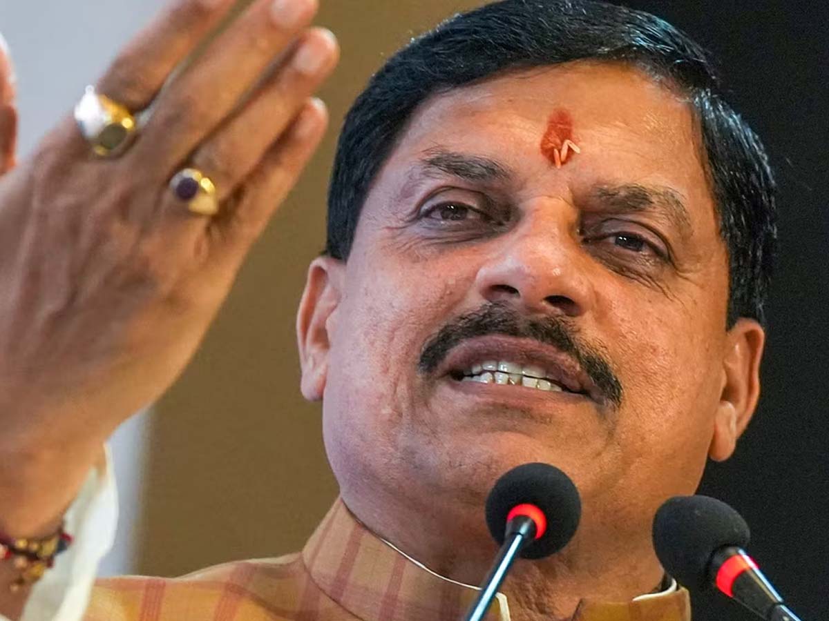 MP के CM ने अलग अंदाज में आदिवासियों को किया खिताब; कहा- दुश्मन 'लव जिहाद' और 'भूमि जिहाद' के जरिए कर रहा कमजोर MP के CM ने अलग अंदाज में आदिवासियों को किया खिताब; कहा- दुश्मन 'लव जिहाद' और 'भूमि जिहाद' के जरिए कर रहा कमजोर