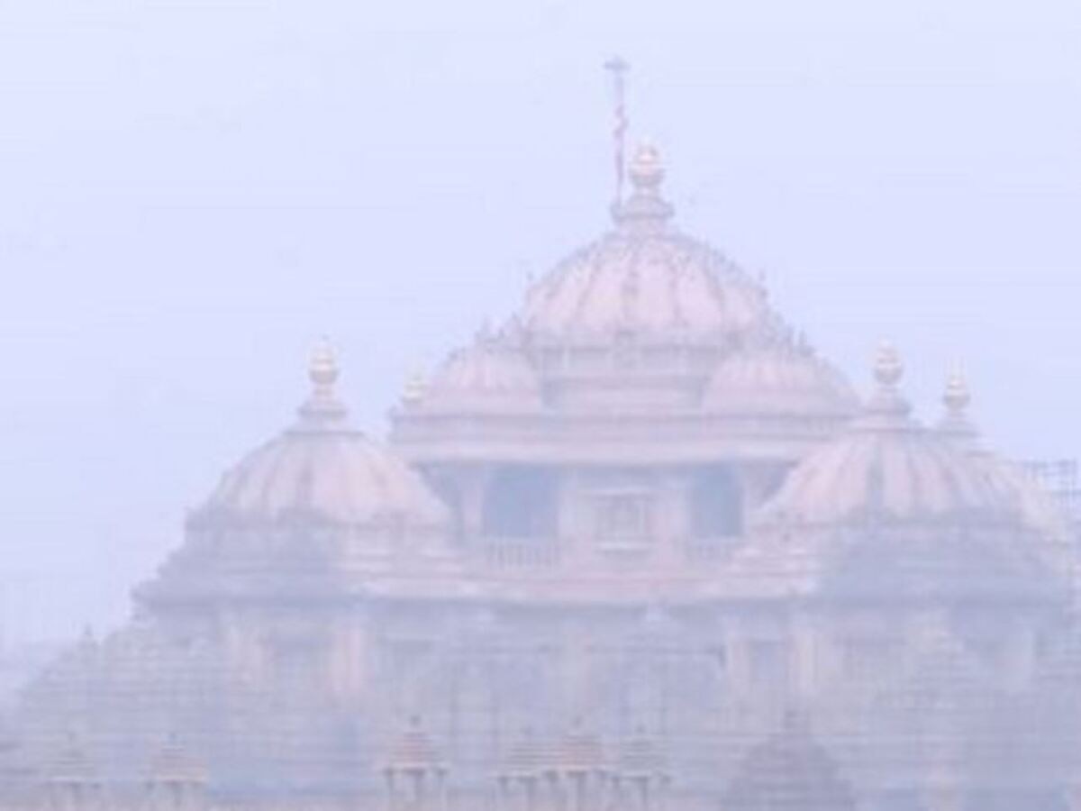 Delhi Pollution: दिवाली से पहले ही दिल्ली में आउट ऑफ कंट्रोल प्रदूषण, लोगों को हो रही परेशानी