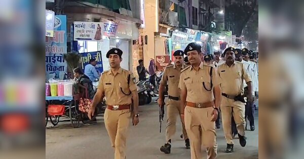 UP DGP Prashant Kumar asks police to keep special vigil in markets and ...
