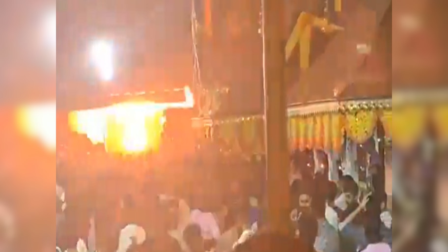 Kerala Fire: मंदिर के पास पटाखों में लगी आग, 150 घायल, 8 की हालत गंभीर