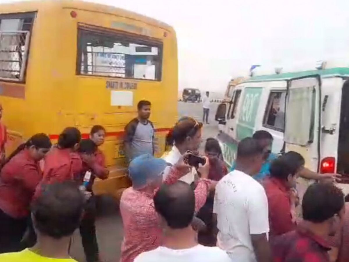 Accident News: କଟକରେ ସ୍କୁଲ ବସକୁ ପିଟିଲା ବସ, ୧୦ ଛାତ୍ରଛାତ୍ରୀ ଡାକ୍ତରଖାନାରେ ଭର୍ତ୍ତି