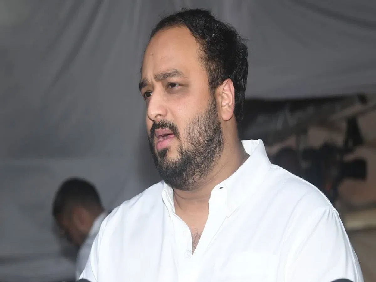 किसने दी Baba Siddique के बेटे जीशान सिद्दीकी को धमकी? आरोपी यूपी से गिरफ्तार किसने दी Baba Siddique के बेटे जीशान सिद्दीकी को धमकी? आरोपी यूपी से गिरफ्तार