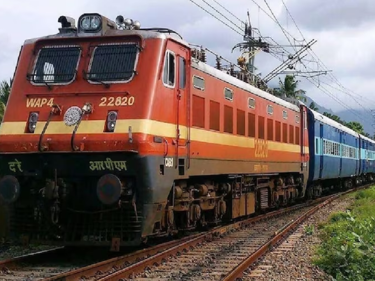 प्लेटफॉर्म पर आज से लगेंगी दिवाली और छठ की स्पेशल ट्रेन, UP, बिहार, झारखंड, बंगाल के लिए 250 गाड़ियां शुरू प्लेटफॉर्म पर आज से लगेंगी दिवाली और छठ की स्पेशल ट्रेन, UP, बिहार, झारखंड, बंगाल के लिए 250 गाड़ियां शुरू